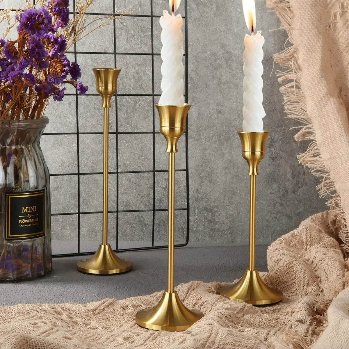 Castiçal Dourado Vintage para Mesa – Kit 3 Unidades