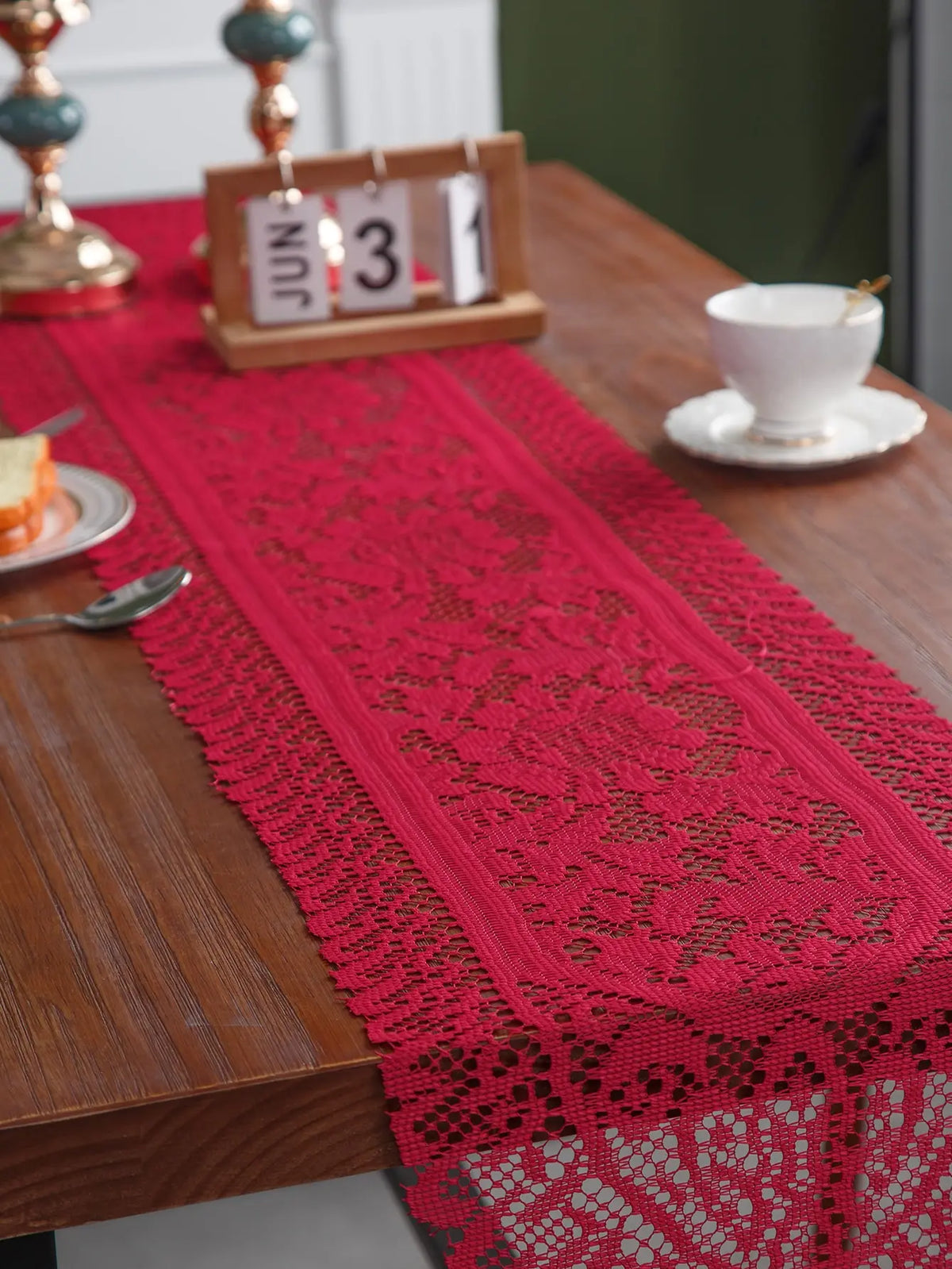 Caminho de Mesa de Renda Vermelho 33 x 183 cm