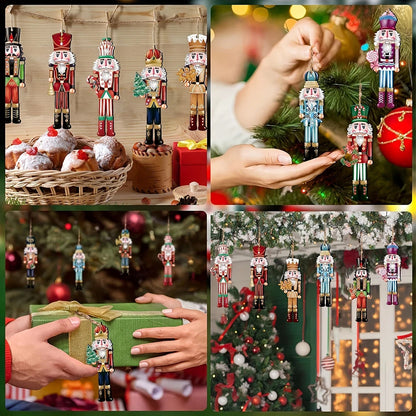 Kit 12 Enfeites Quebra-Nozes de Madeira para Árvore de Natal